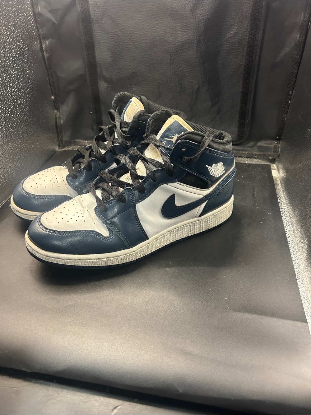 Nike Men’s Mid-Top Sneakers Navy and White